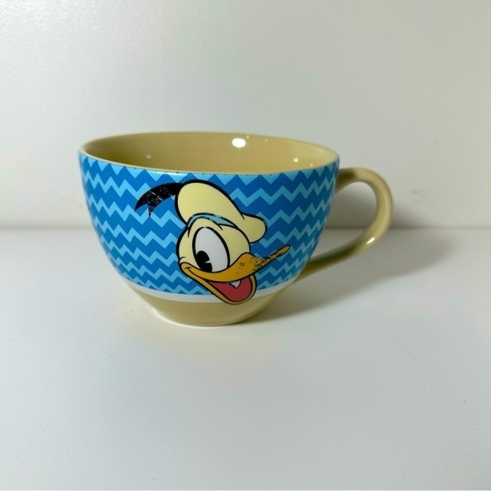 Disney Store Donald Mug